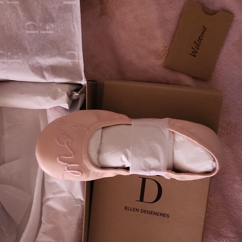 Ellen d slip on flats
